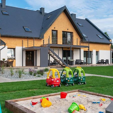 Roza Baltyku - Apartamenty I Pokoje A Dębki Eksteriør bilde