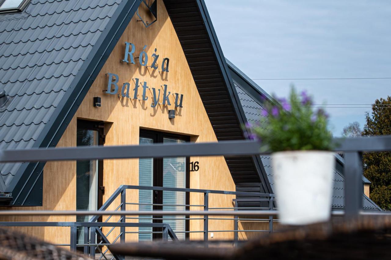Roza Baltyku - Apartamenty I Pokoje A Dębki Eksteriør bilde